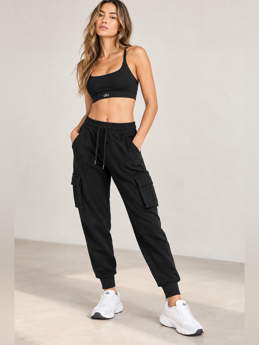 Alo Yoga Cargo Jogger Sweatpants Women’s Small Black Modal Cotton Drawstring Gym